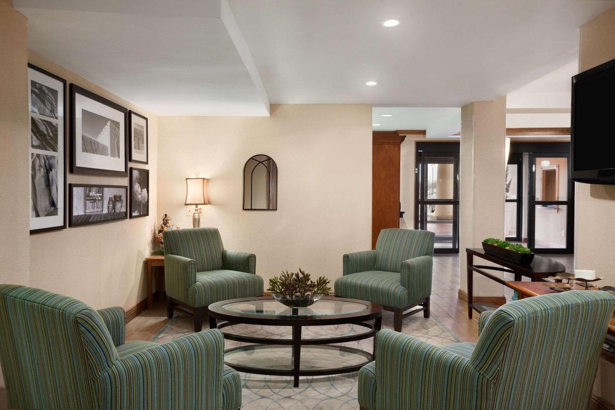 Country Inn & Suites By Radisson, Lubbock, Tx ภายนอก รูปภาพ
